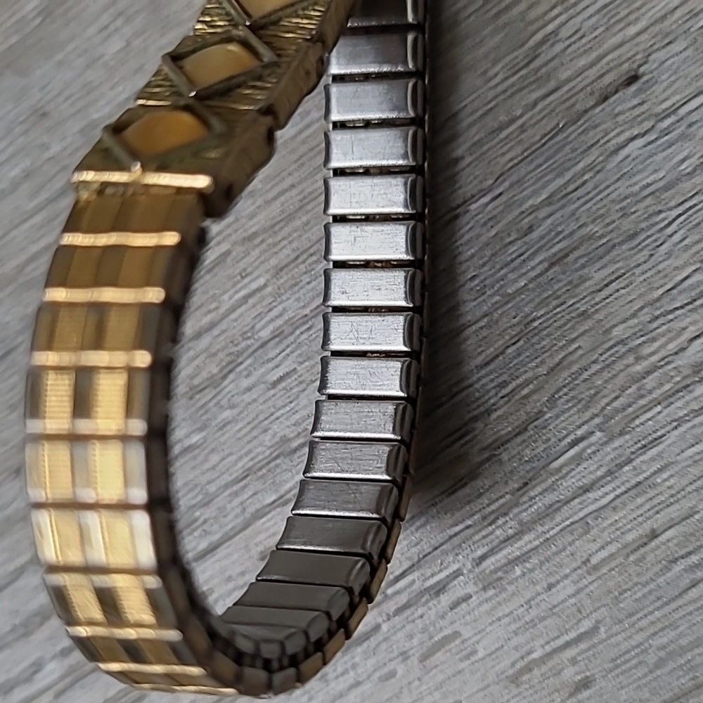 Vintage Jordache Watch Gold Tone Silver Stretch - Picture 9 of 10